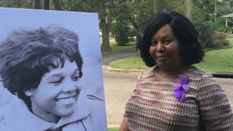 NEWS: Mississippi hometown honors author of civil rights memoir